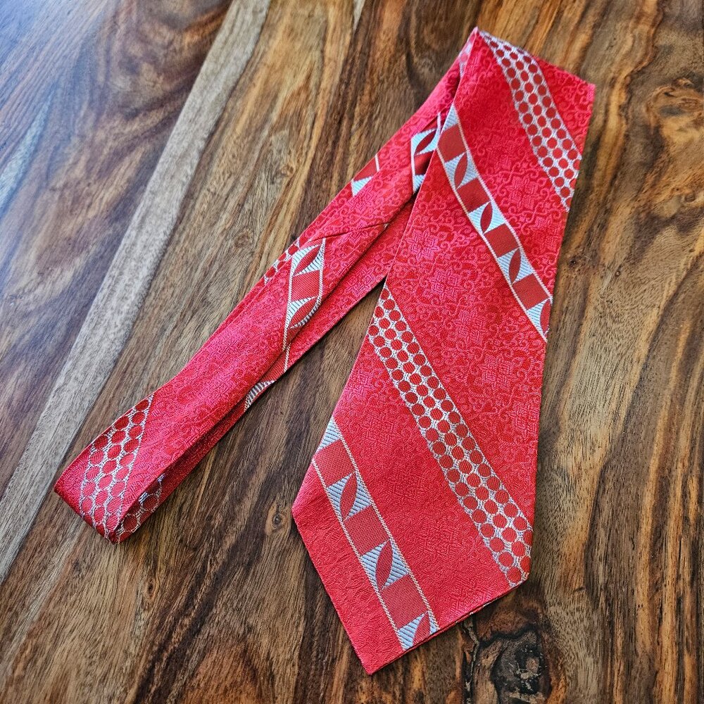 Vintage 60s 70s Rayon Acetate Red Mod Circle Stripe Jacquard Weave Wide Mens Tie